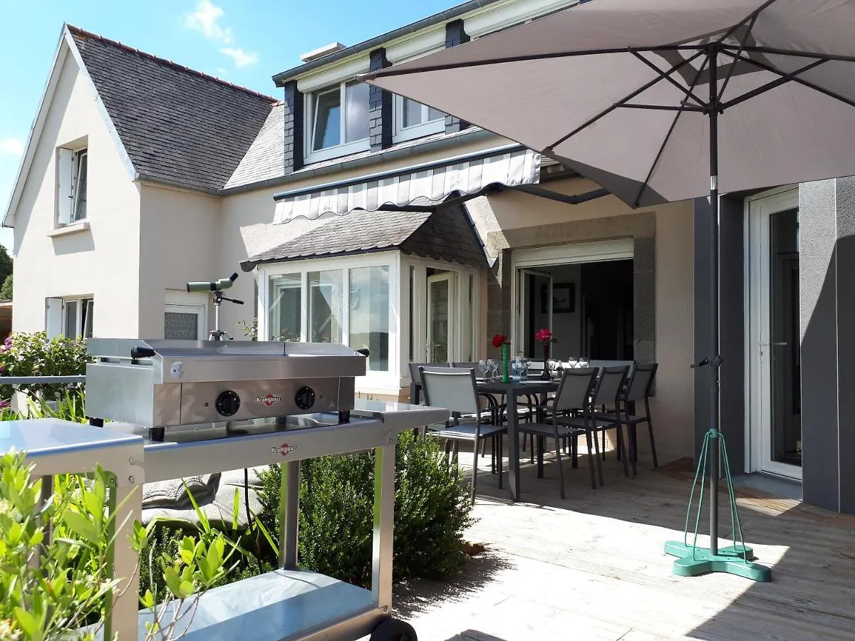 Menhir Villa Hopital-Camfrout 0*,